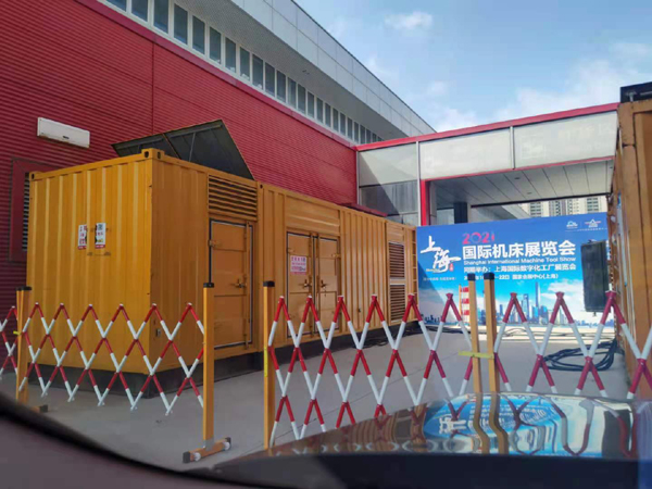 左云发电车出租-发电机无电压或电压太低怎么办？