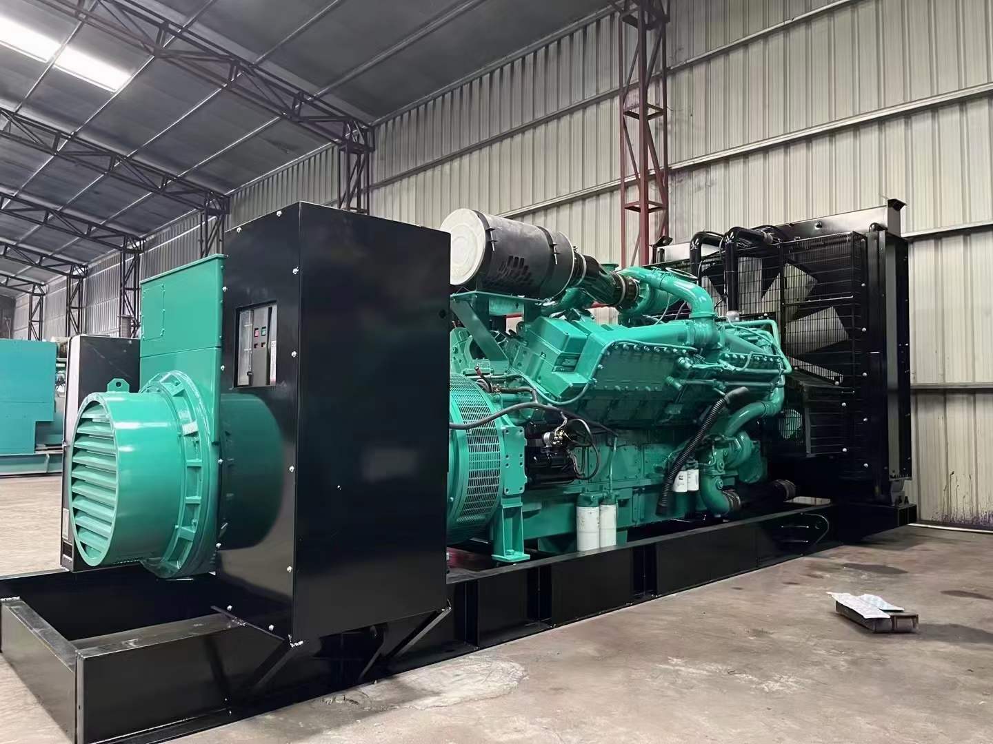 左云如何降低 800kW 柴油发电机输出电流的波动？
