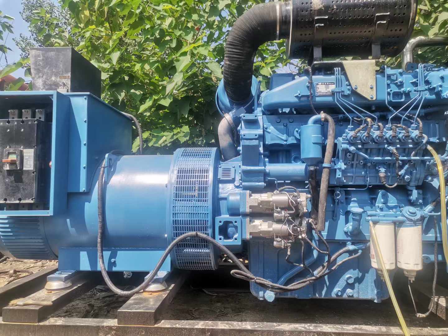 左云详细说明降低 800kW 柴油发电机输出电流波动的方法